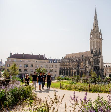 Photo de l'Église Saint Pierre par Les Conteurs/Caen la mer Tourisme