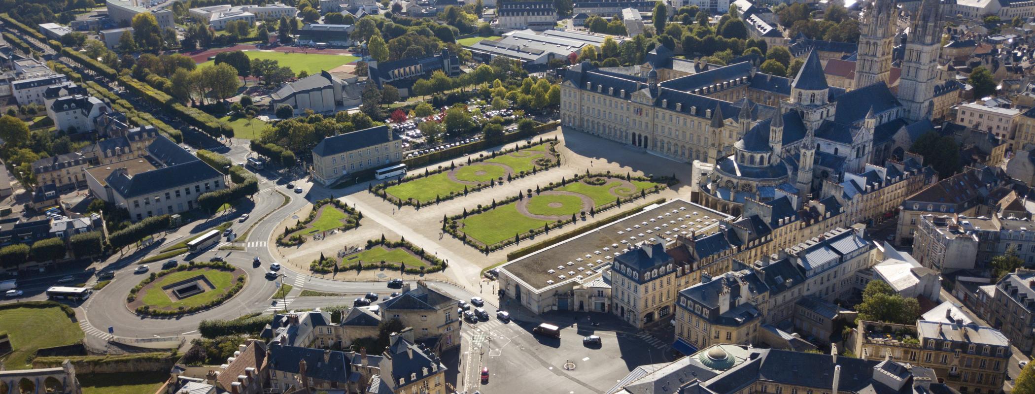 Vue aérienne hôtel de ville d'après Martin de l Isle
