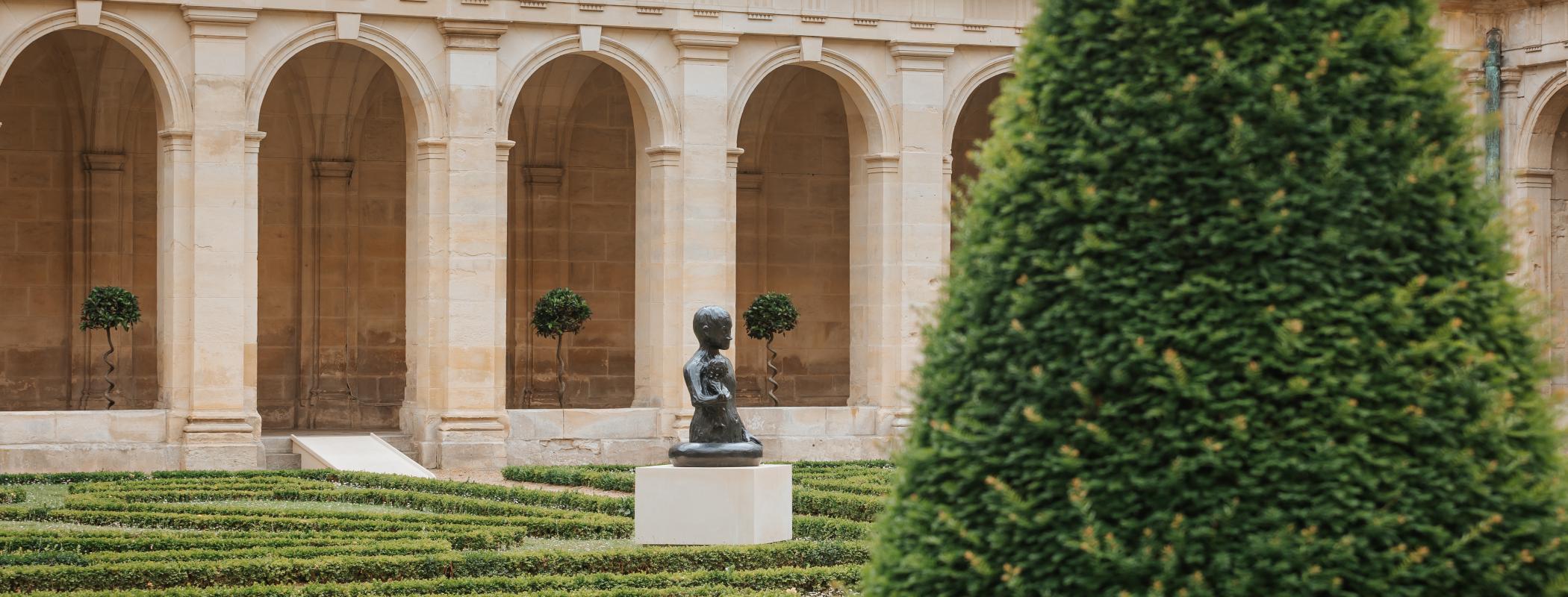 Garçon à la poupée d'après Cécile Schuhmann