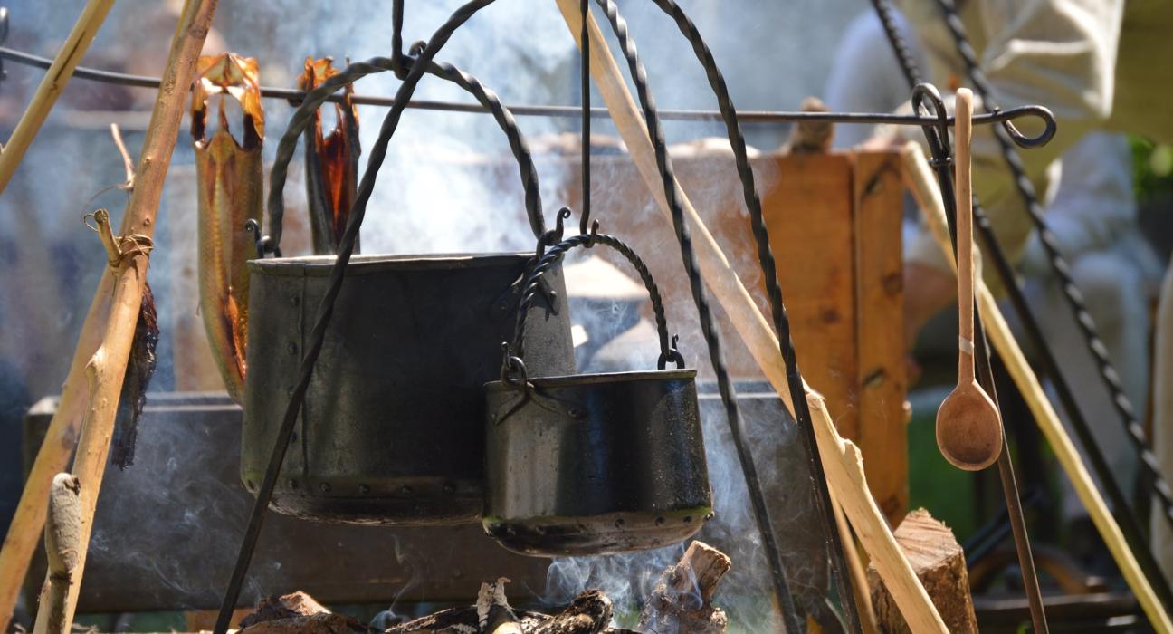La cuisine médiévale d'après la confrérie normande