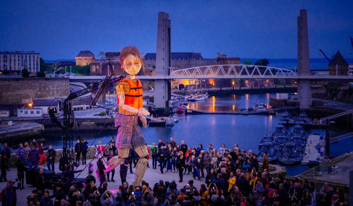 Cie Homme Debout d'après Mathieu Le Gall