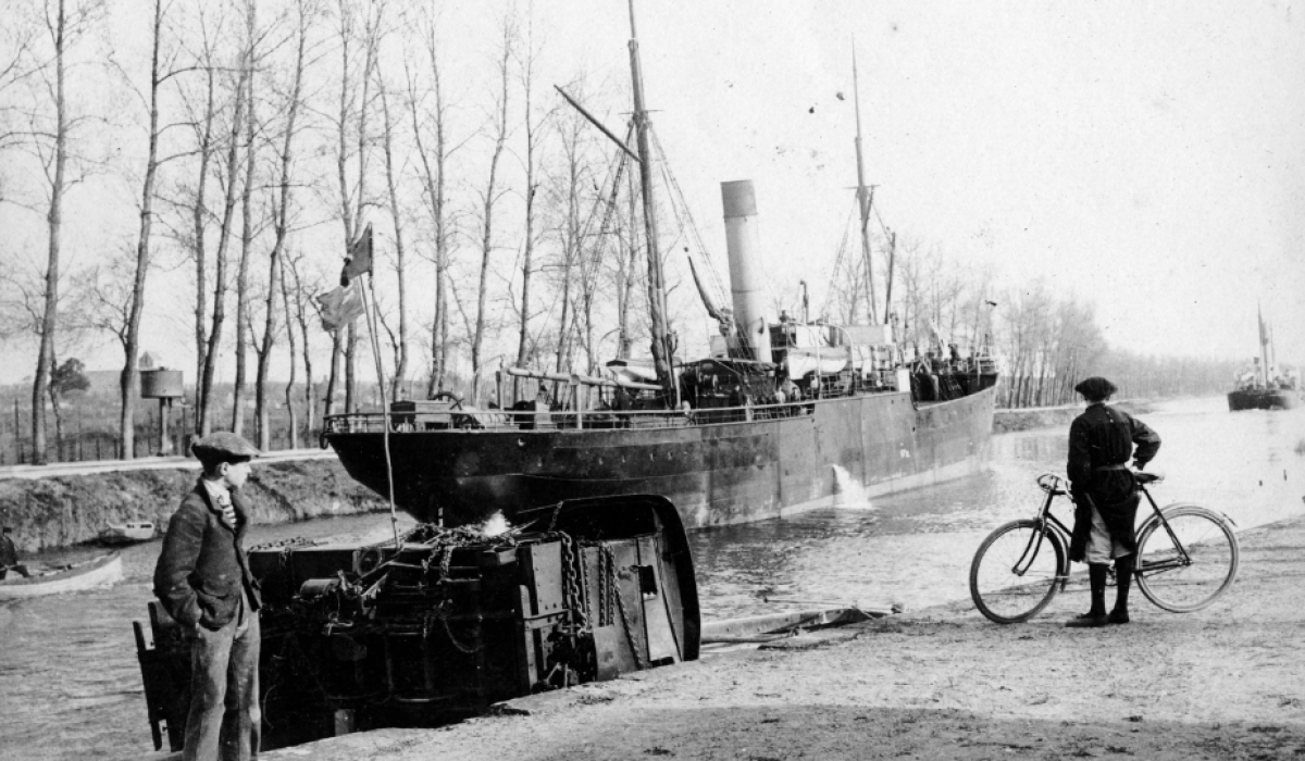 @Début 20e siècle_Alphonse Auger_Canal de Caen à la mer_Flickr_Genlaure